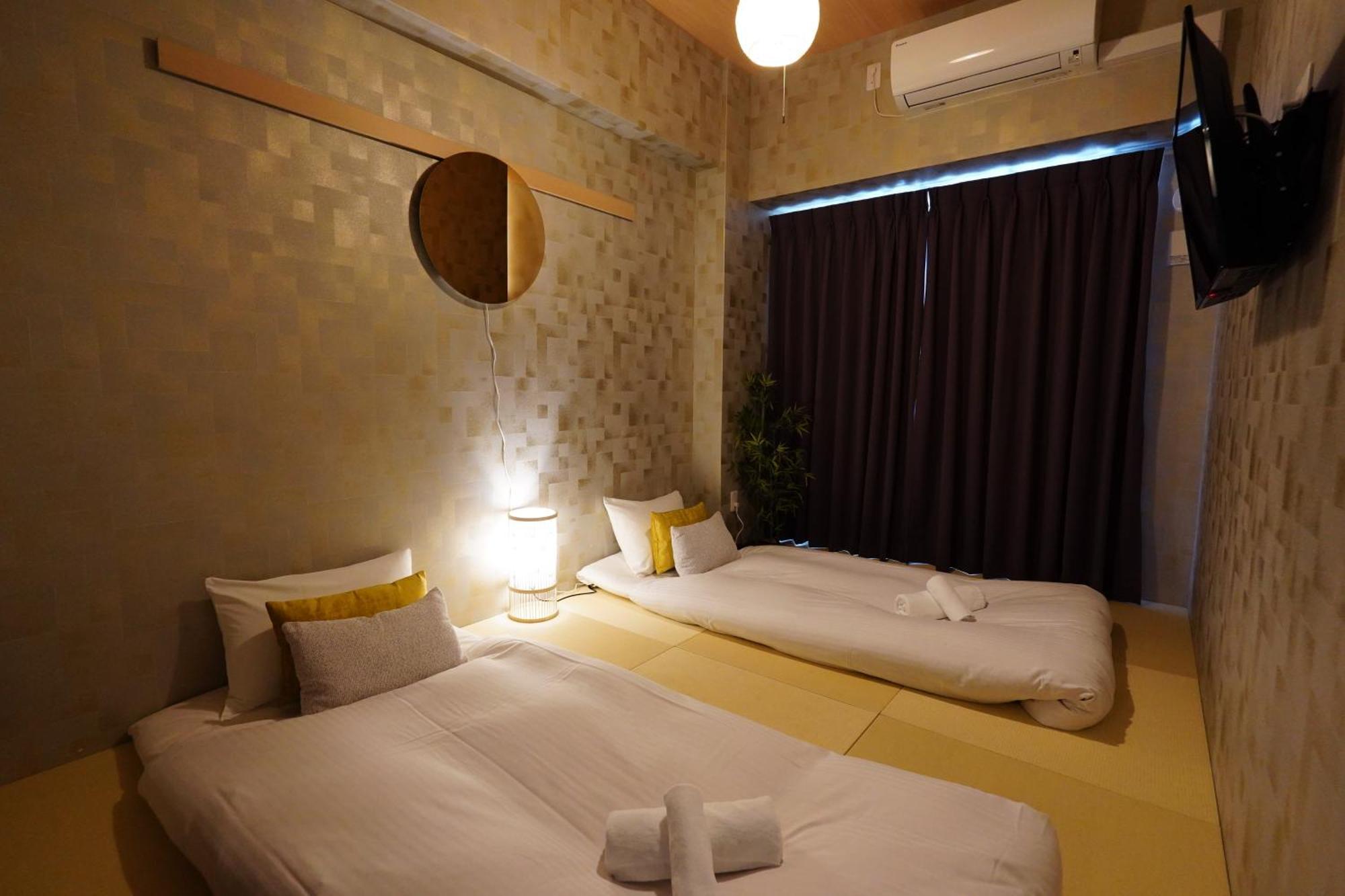 Kuromon Royal Niponbashi Apartment Osaka Room photo