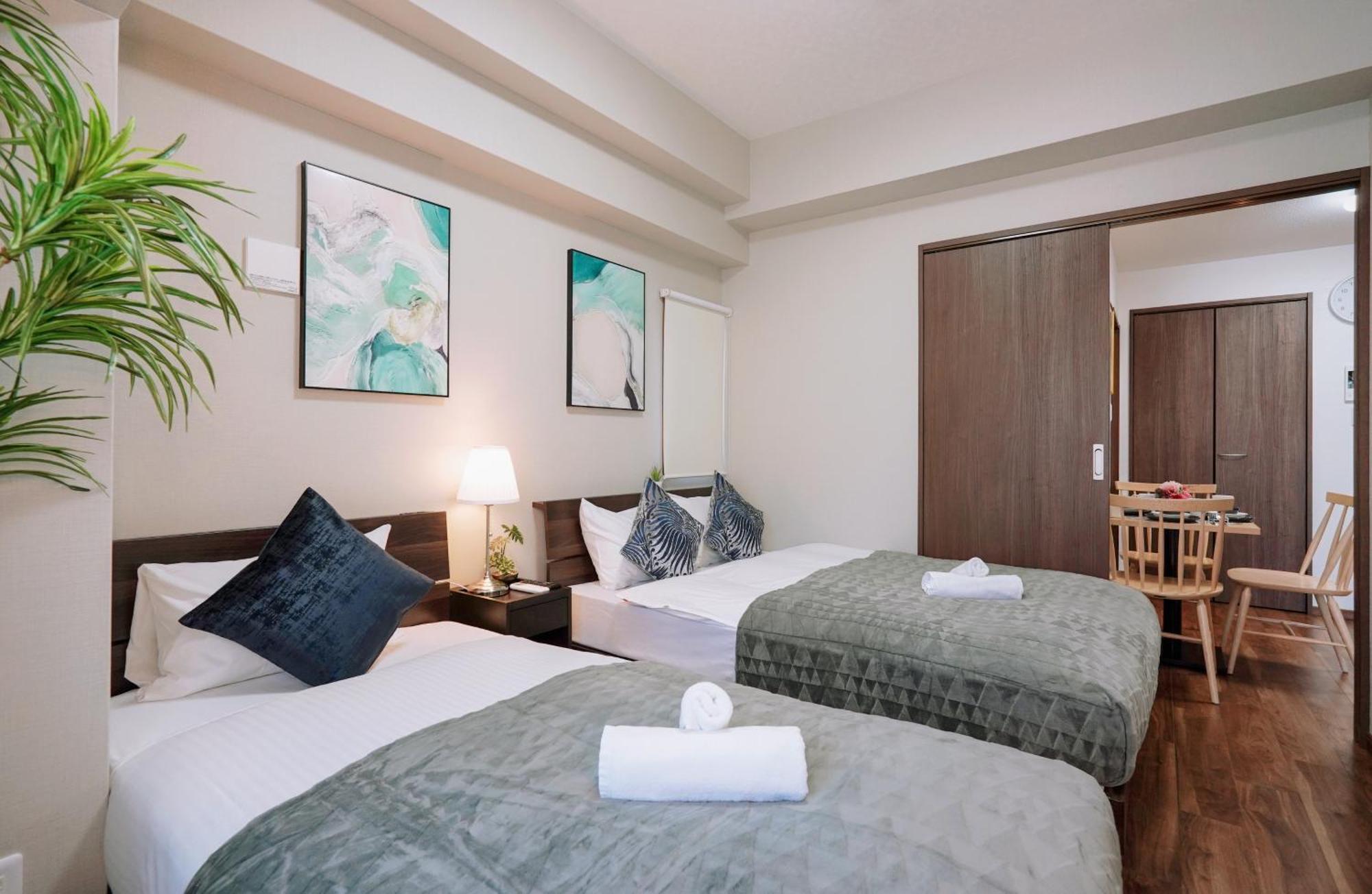 Kuromon Royal Niponbashi Apartment Osaka Room photo