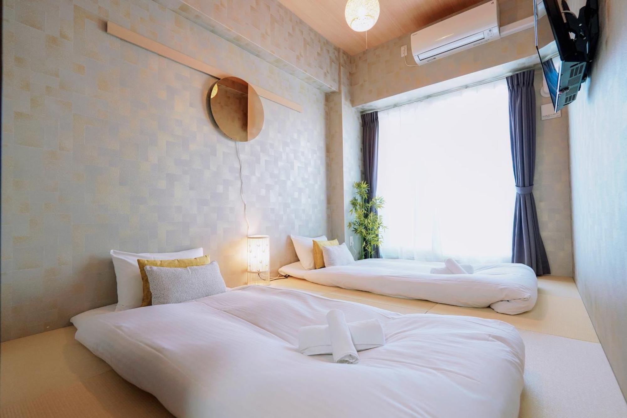 Kuromon Royal Niponbashi Apartment Osaka Room photo